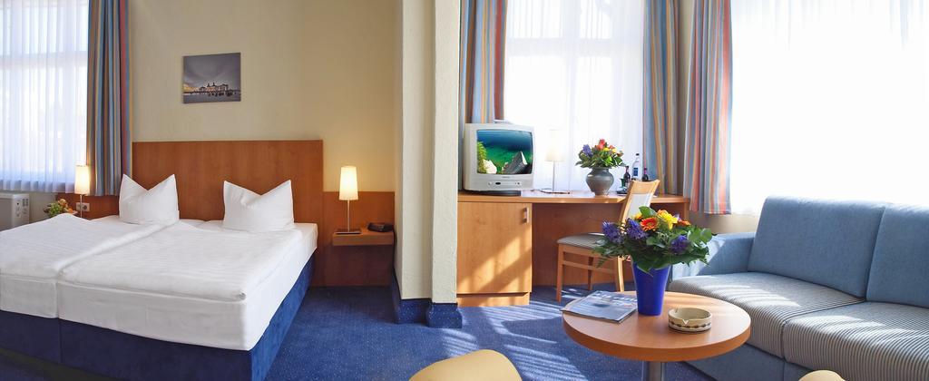Hotel Xenia Sellin  Екстериор снимка